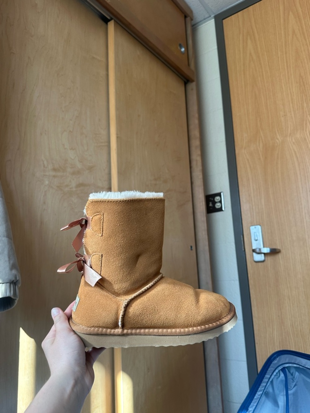 Kids Chestnut Faux-Shearling Bow Winter Boots -